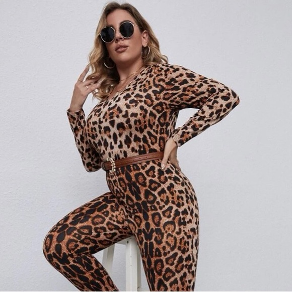 SHEIN plus cheetah print jumpsuit *with out Belt* - Picture 3 of 7